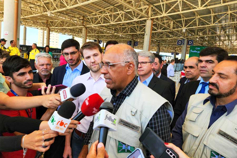 Prefeito Rogério Cruz visita o novo Terminal Isidória | Foto: Reprodução