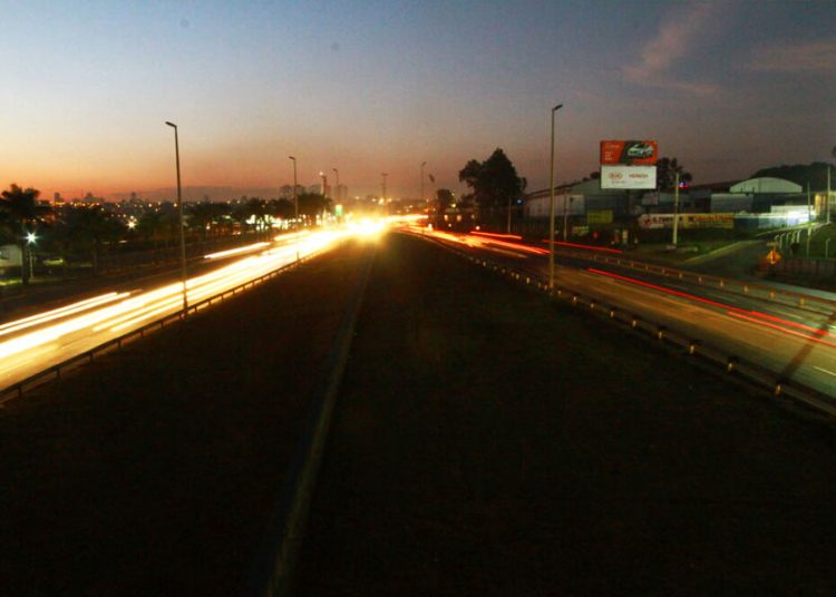 Trecho urbano da BR-153 com iluminação deficiente | Foto: Reprodução