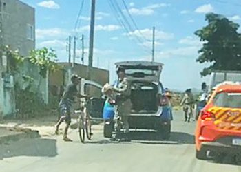 Governo de Goiás entrega cestas básicas em Aparecida de Goiânia