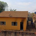 Botijão de gás teria causado incêndio em casa no Jardim Itapuã | Foto: Corpo de Bombeiros