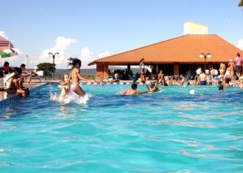 A Folha Z preparou uma lista para você se refrescar e curtir nos clubes aquáticos de Aparecida | Foto: Sintego