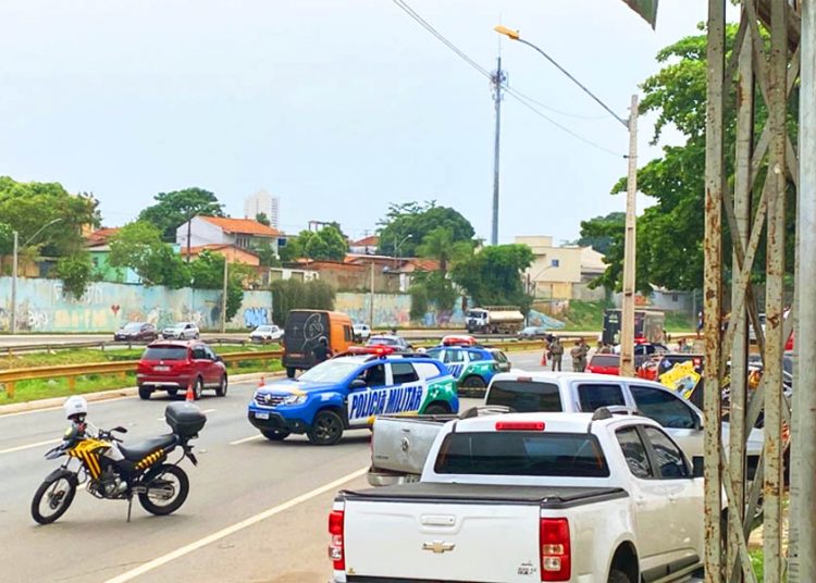 Acidente na Marginal Botafogo, em Goiânia | Foto: Leandro Miranda / FZ