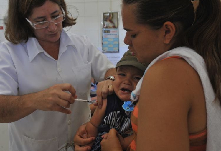 Meningite é prevenida pela vacinação | Foto: Agência Brasil