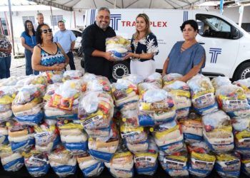 100 cestas foram para a Assistência Social e 200 para instituições | Foto: Foto: Enio Medeiros