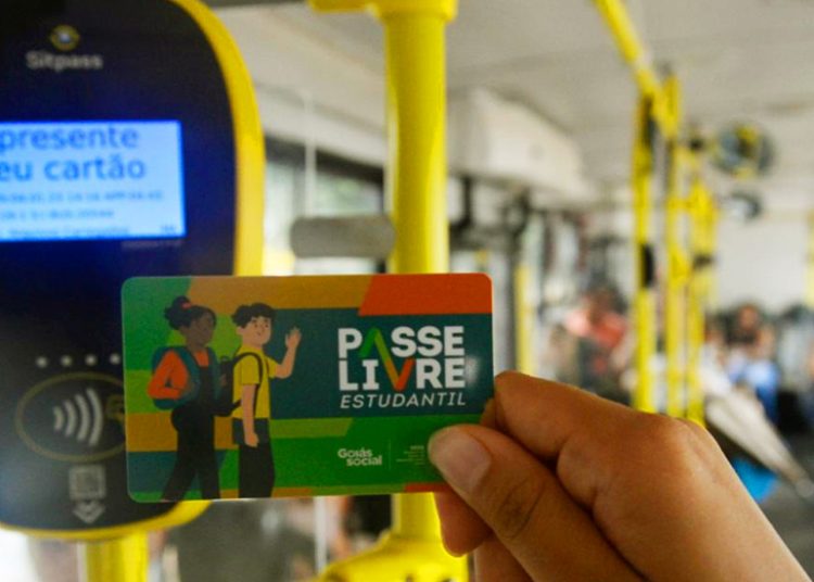 Governo de Goiás inicia cadastramento e recadastramento do Passe Livre Estudantil: estudantes de Goiânia e região Metropolitana receberão novos cartões | Foto: Divulgação