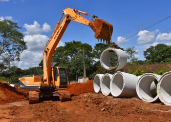 Pavimentação asfáltica começa na sequência de obras de galeira pluviais | Foto: Claudivino Antunes/divulgação