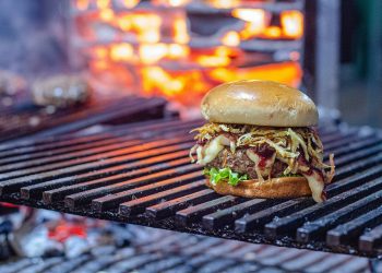 2 estabelecimentos de Aparecida vão participar de festival que vai escolher melhor hamburguer de Goiás; veja a lista completa
