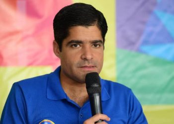 ACM Neto cita Caiado como referência em Segurança Pública