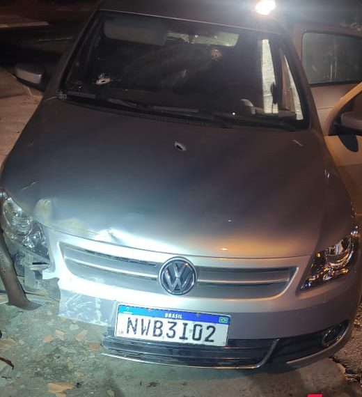 VW Gol roubado após colisão | Foto: CPE