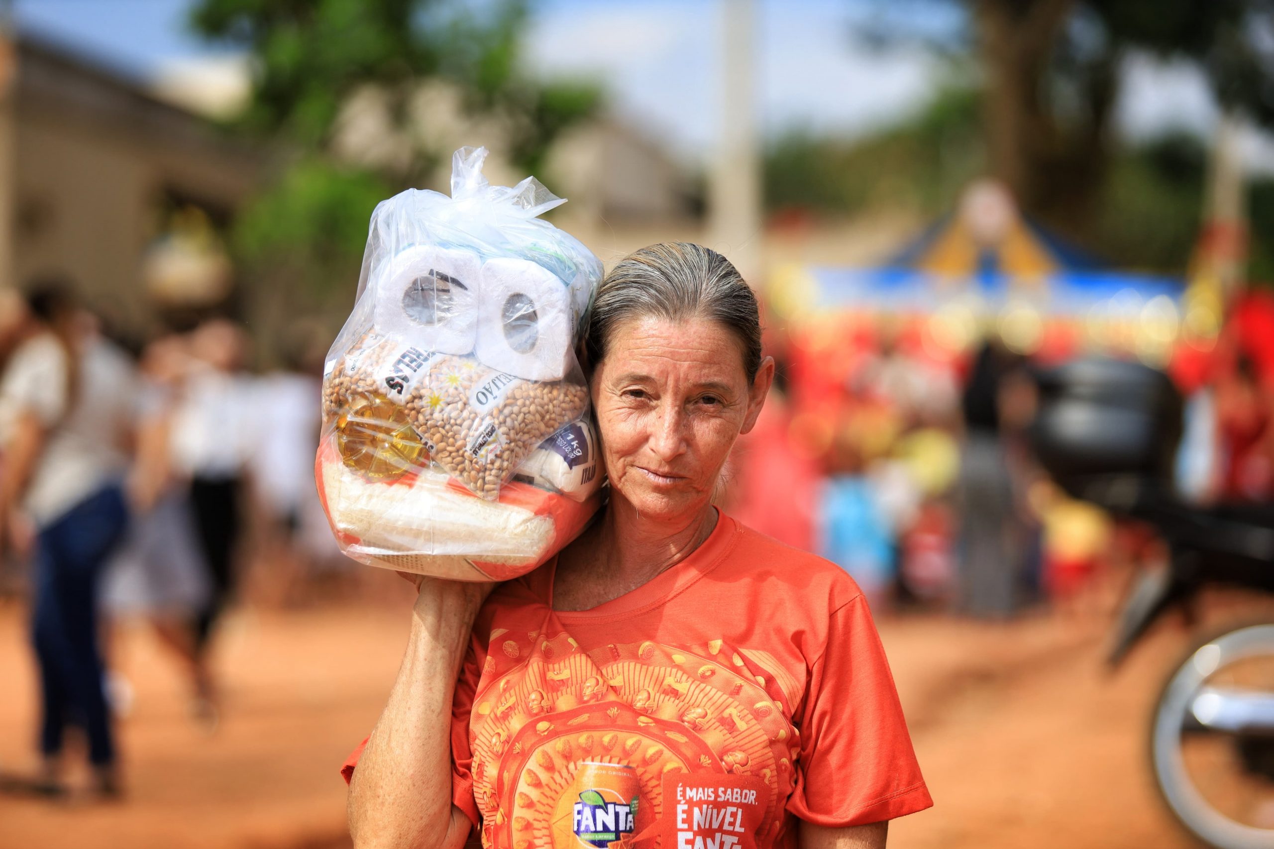 Essa ação trouxe alegria e esperança para gente aqui, diz uma das beneficiadas pela ação | Foto: Ruber Couto