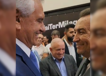 Caiado reconhece liderança de Pastor Romeu
