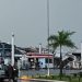 Chuva com vento forte arranca cobertura de posto em Itapaci; VÍDEO