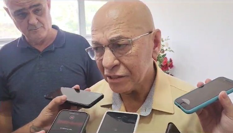 Professor Alcides acredita que Caiado ficará “neutro” em AP para não rachar base