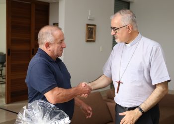 Vilmar Mariano visitou Dom João Justino para fazer convite pessoalmente | Foto: Claudivino Antunes/Secom Aparecida