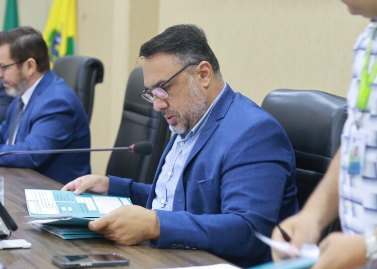 Um empresário teria procurado o presidente da Câmara Municipal de Aparecida de Goiânia, André Fortaleza, para negociar avanço do texto da Reforma Administrativa na Câmara