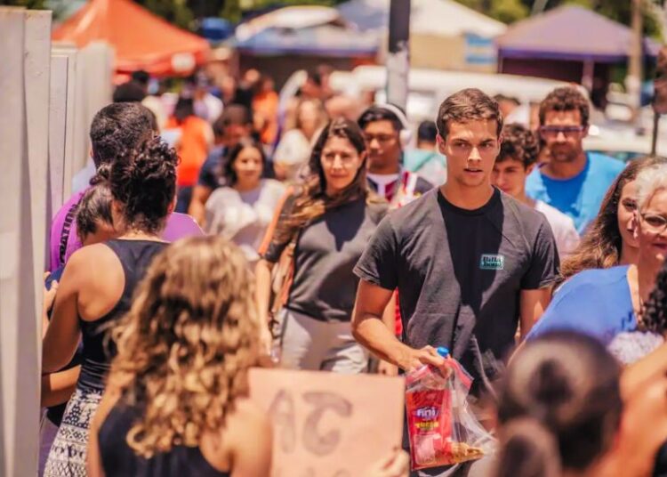 Saiba quais alunos têm direito ao incentivo de até R$ 9 mil para concluírem Ensino Médio