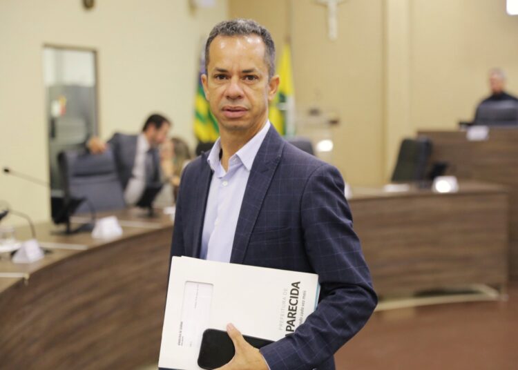 Vereador Isaac Martins, líder do prefeito na Câmara de Aparecida | Foto: Câmara de Aparecida de Goiânia
