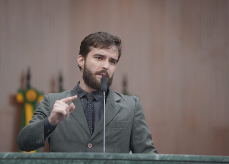 Afastado da Rede, Alexandre França diz que segue na direção do partido