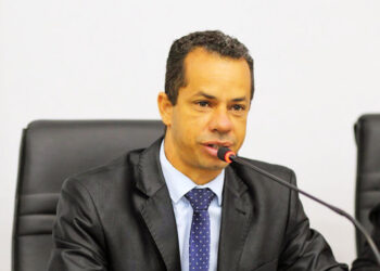 Isaac compara Leandro Vilela a Maguito e critica opção do MDB: “Falta experiência”