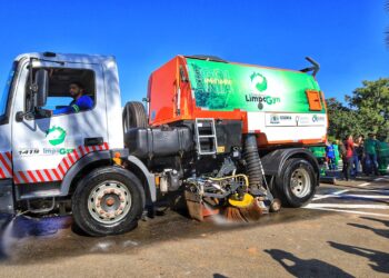 Novo veículo de varriação mecanizada reforça limpeza em Goiânia | Foto: Divulgação