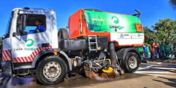 Novo veículo de varriação mecanizada reforça limpeza em Goiânia | Foto: Divulgação