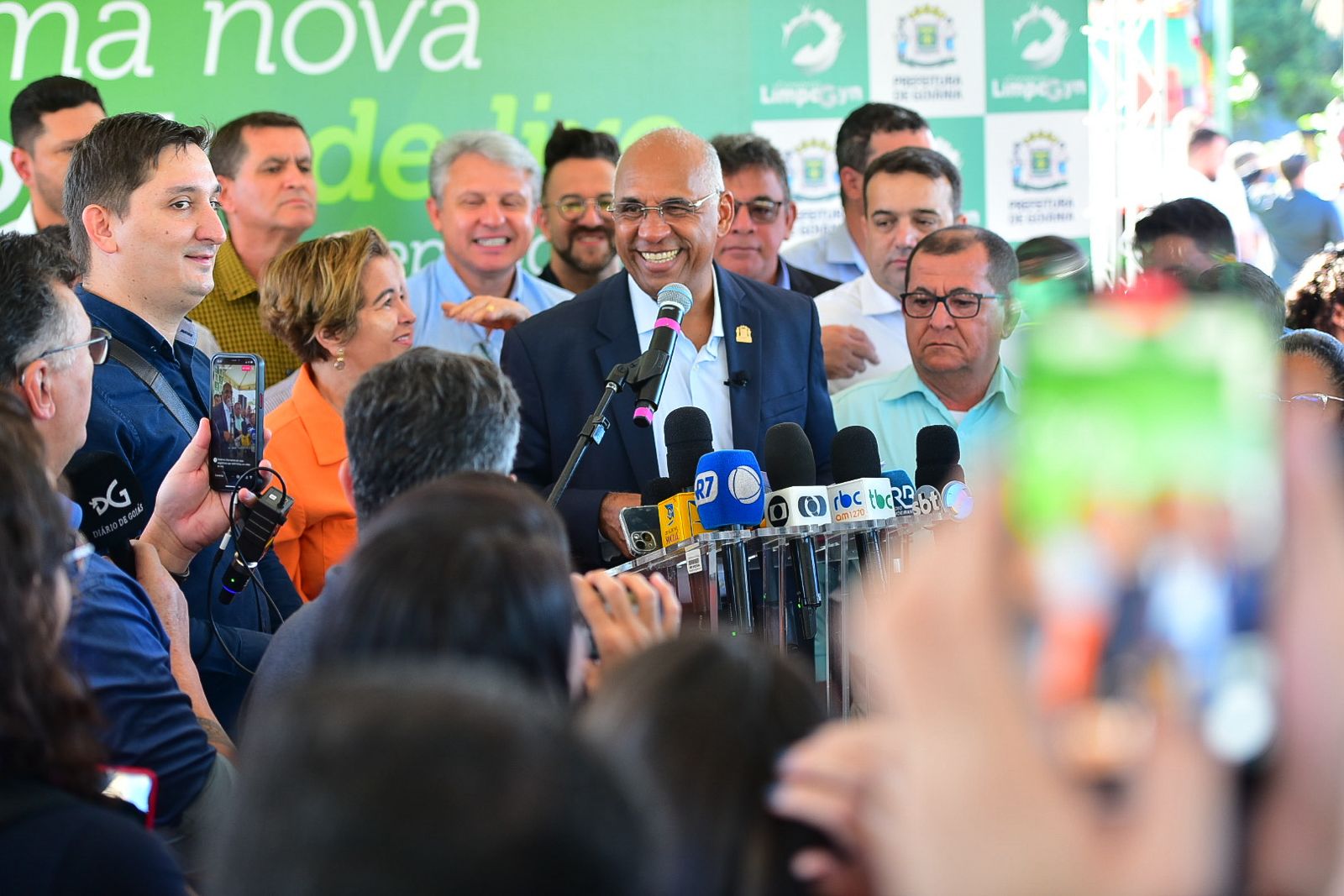Prefeito Rogério Cruz fez lançamento de novo plano de limpeza urbana | Foto: Divulgação