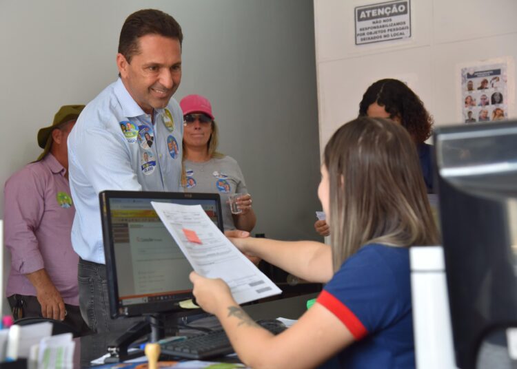 Veja onde vota Leandro e onde ele, Mendanha e João acompanharão a apuração em Aparecida