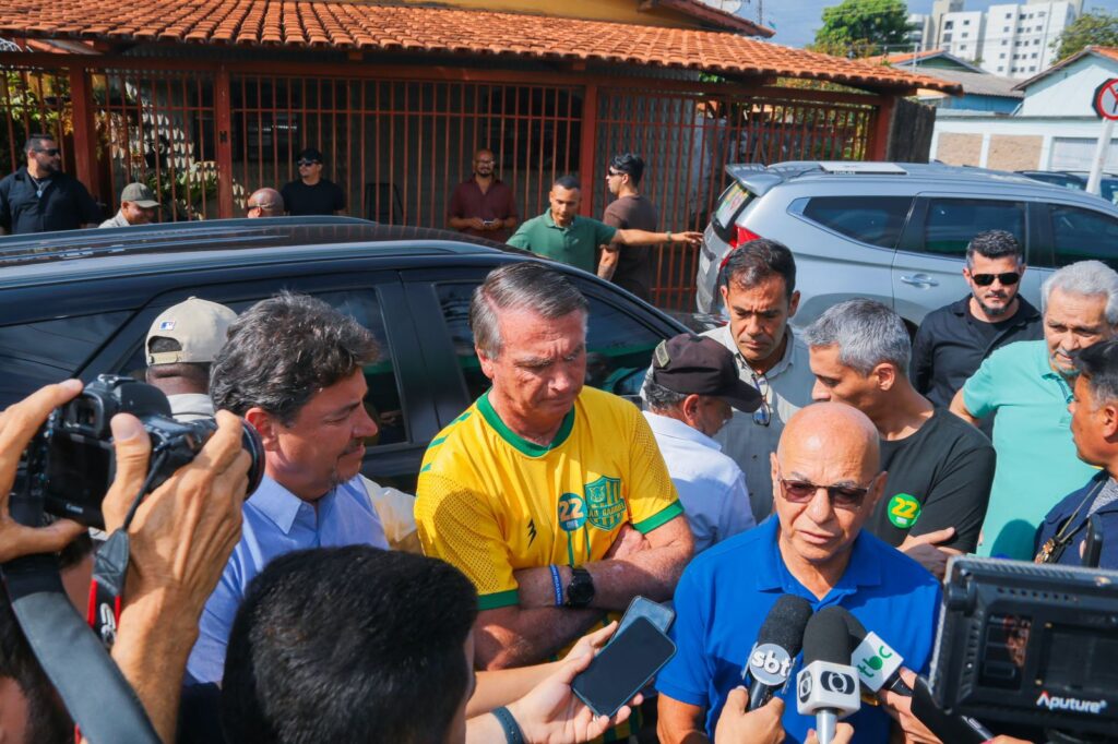 Professor Alcides, com Wilder Morais e Jair Bolsonaro | Foto: Divulgação