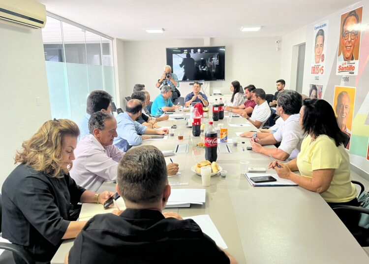 Nomes do MDB se reuniram para deliberar sobre presidência da Câmara | Foto: Fabrício Vera