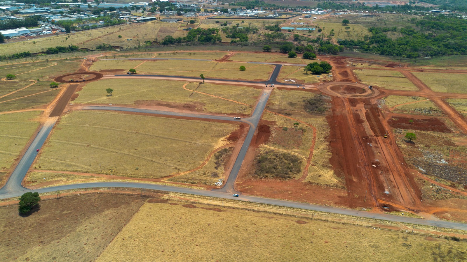 Vista aérea do terreno do novo Dianot, em Aparecida de Goiânia, mostra primeiras ruas e rotatórias abertas | Foto: Codego