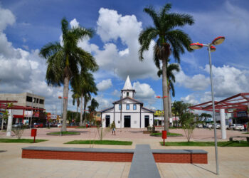 Praça Matriz no Centro Histórico de Aparecida de Goiânia | Foto: Claudivino Antunes