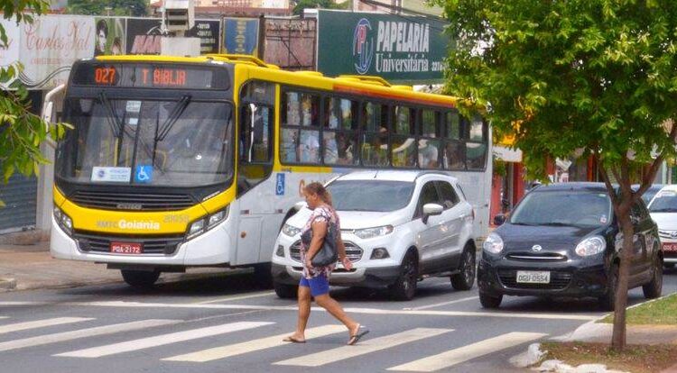 Motociclistas poderão usar faixas de ônibus em Goiânia a partir de 2ª