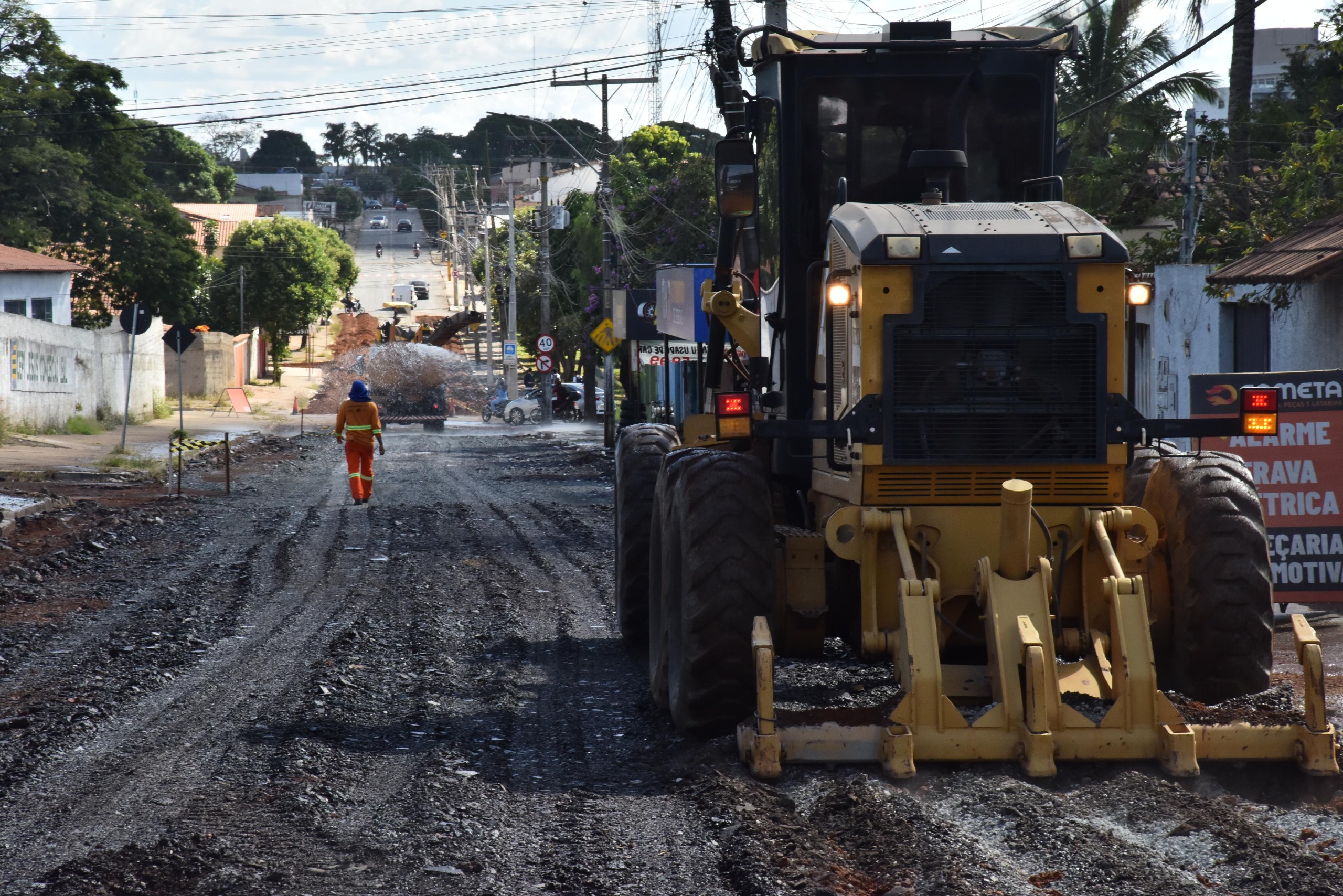 Trabalhadores nas vias da cidade | Foto: Jhonney Macena