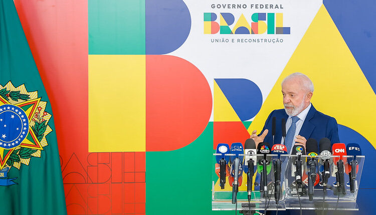 Qual é o salário mensal do presidente da República? Veja quanto Lula recebe
