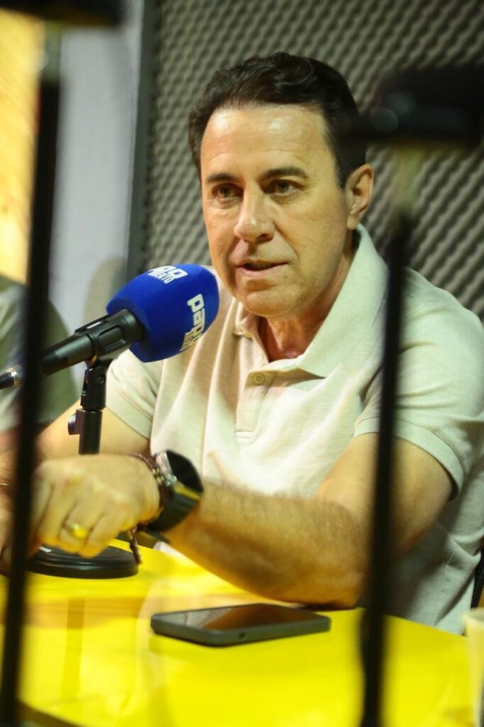 Veter Martins durante entrevista | Foto: Folha Z