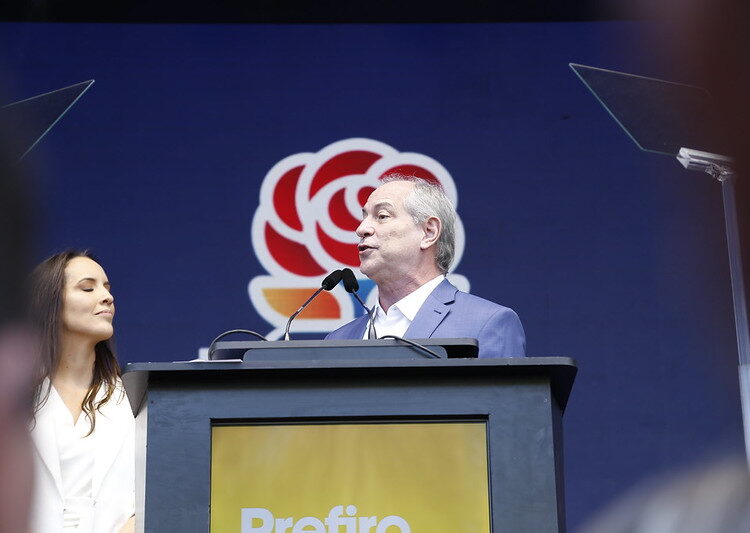 PSDB Nacional não descarta a possibilidade de lançar o ex-ministro da Fazenda, Ciro Gomes, como candidato ao governo do Ceará ou à presidência da República em 2026.