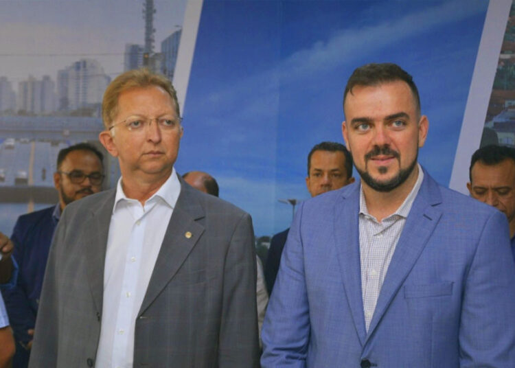 Mendanha se filia ao PSD, e João Campos diz: “Era esperado, mas eu não sabia”