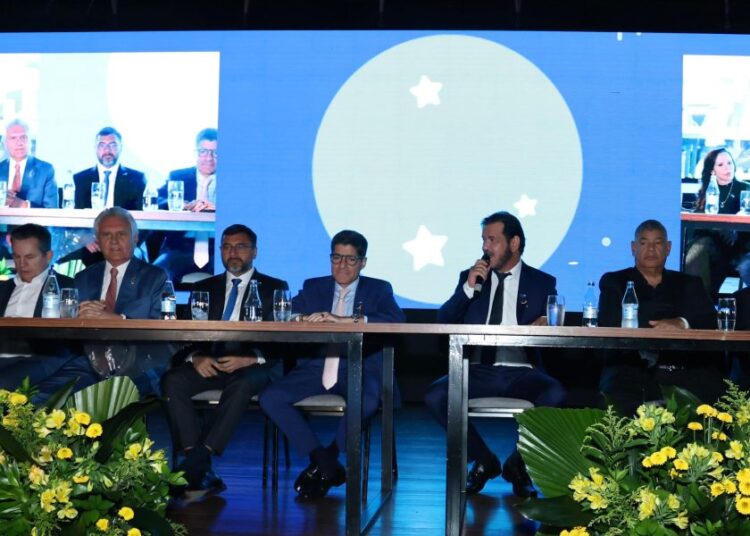 União Brasil e Progressistas selam “superfederação” e Caiado comemora: “É a maior estrutura partidária“