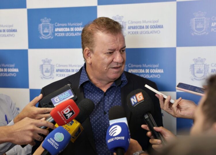 Gilsão recebeu a imprensa com café e boas notícias