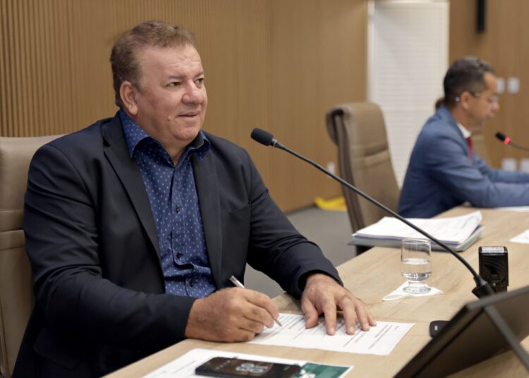 Vereador Gilsão Meu Povo garante que , no momento, está focado nos trabalhos da presidência da Câmara de Aparecida (Foto: Marcelo Silva)