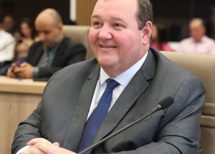 Tatá busca apoio de colegas vereados para disputar mandato de deputado estadual (Foto: Reprodução)