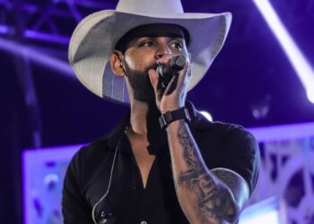 O cantor Guilherme Silva, conhecido pelo sucesso “Barquinha de Ouro”, será a grande atração da 2ª noite do Aparecida é Show, na 5ª feira (Foto: Divulgação/reprodução)