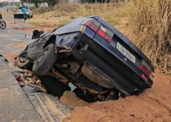 Acidentes, segundo moradores, são frequentes na região (Foto: Genésio Carneiro/TV web Aparecida)