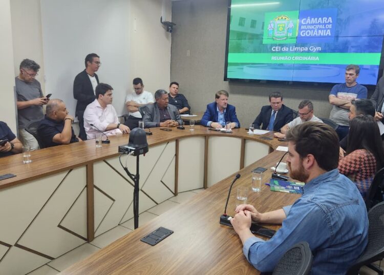 Reunião que definiu as lideranças da CEI foi realizada nesta 6ª (Foto: Folha Z)