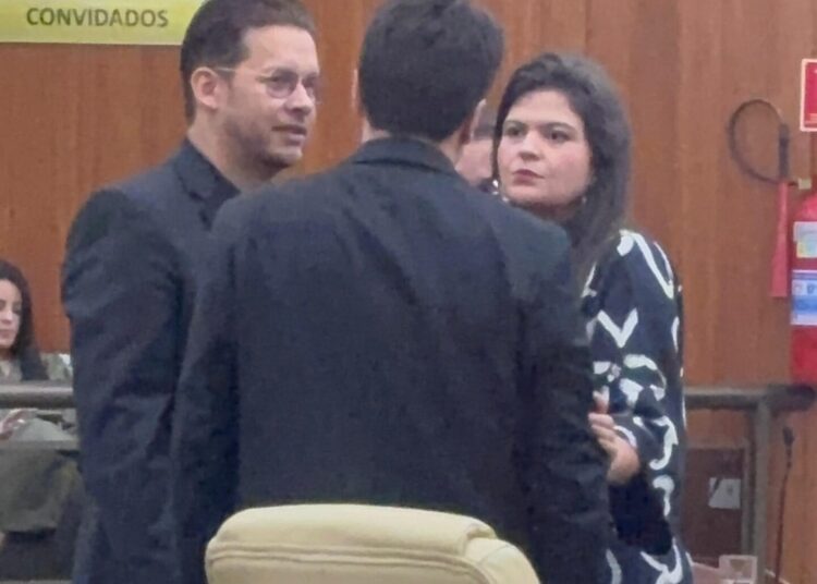 Felipe Cortez e vereadores na Câmara de Goiânia | Foto: Reprodução / Folha Z