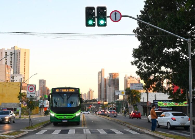 Prefeitura e Governo evitam tarifa de R$ 12,51 e mantêm passagem a R$ 4,30 em Goiânia
