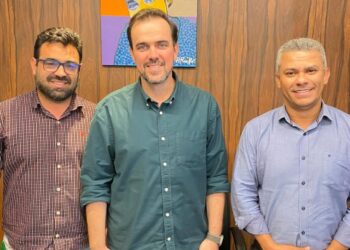 Solidariedade apresenta pesquisa e faz convite a Gustavo Mendanha