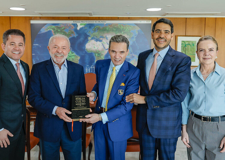 Lula, Cesinha Madureira e o advogado Geral da União | Foto: Ricardo Stuckert