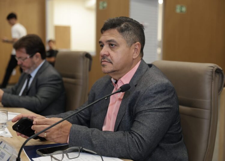 Vereador Roberto Chaveiro diz que foi mal interpretado (Foto: Marcelo Silva)