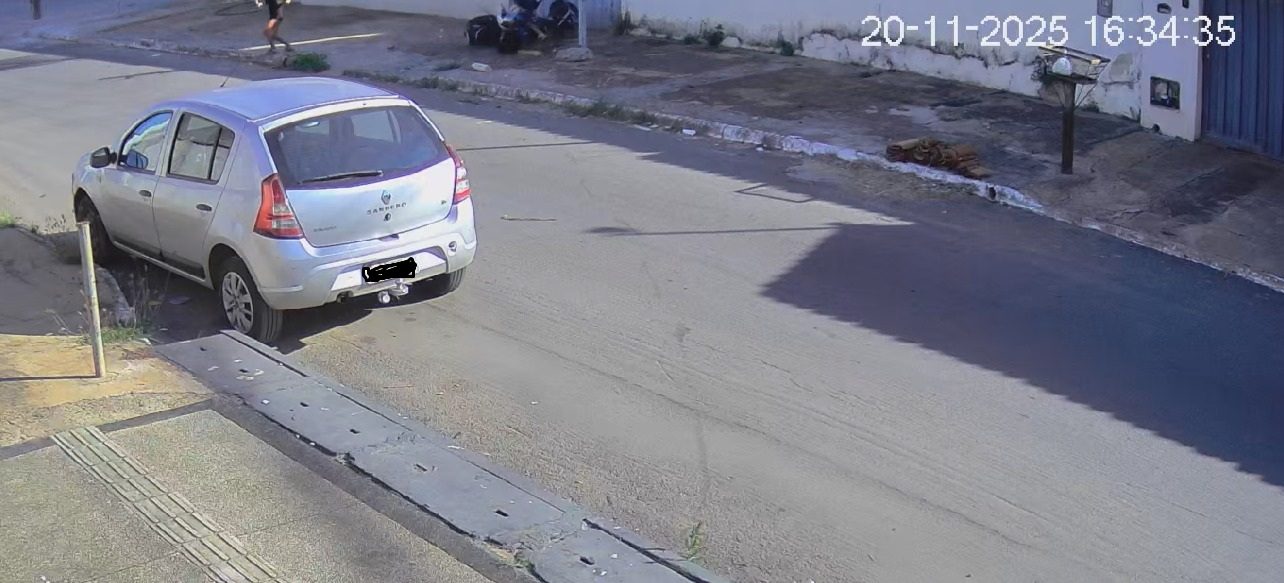 Criança é atropelada na calçada por motociclista que empinava moto em Aparecida